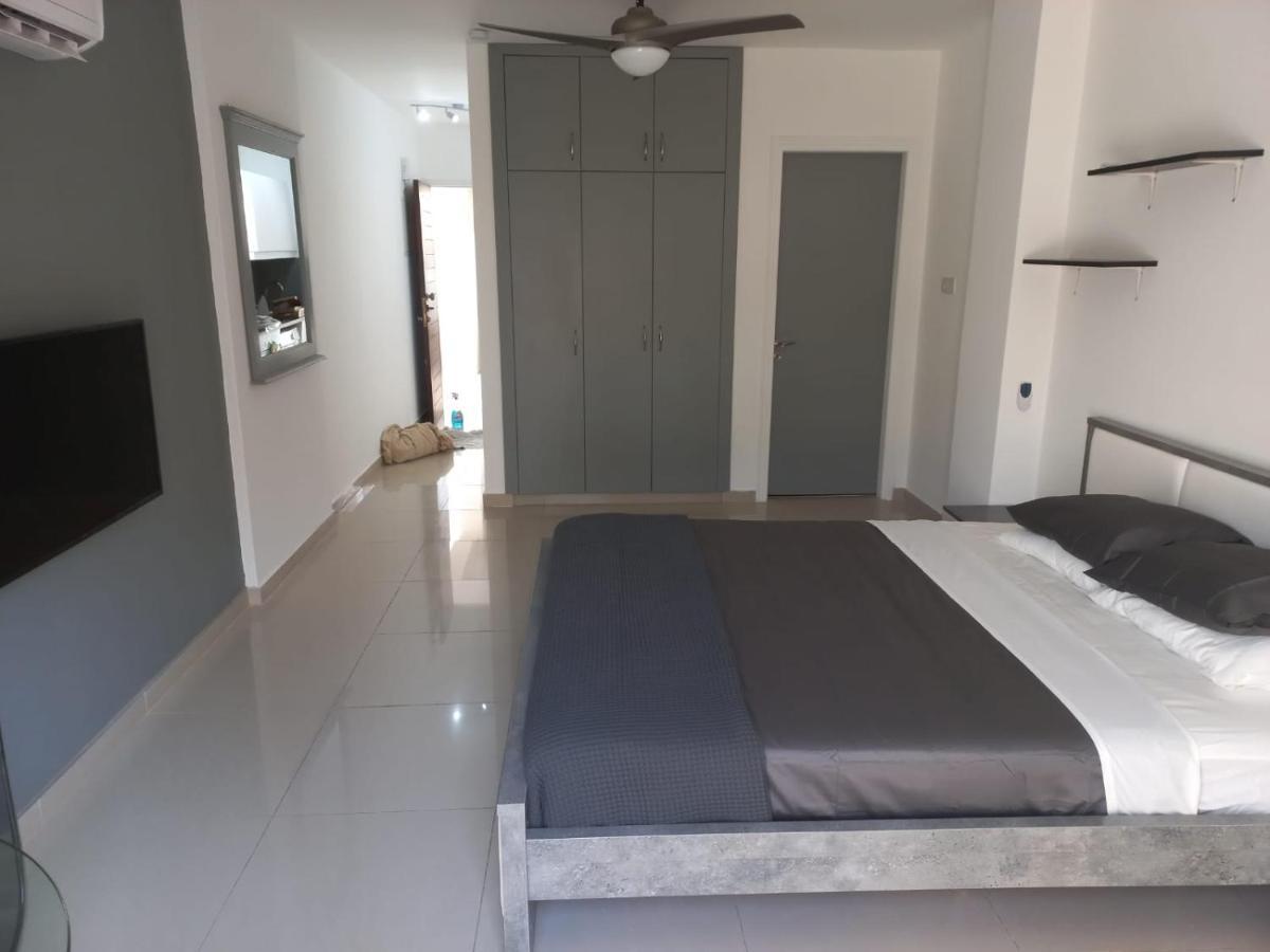 פאראלימני Modern Studio Apartment Armonia Court מראה חיצוני תמונה