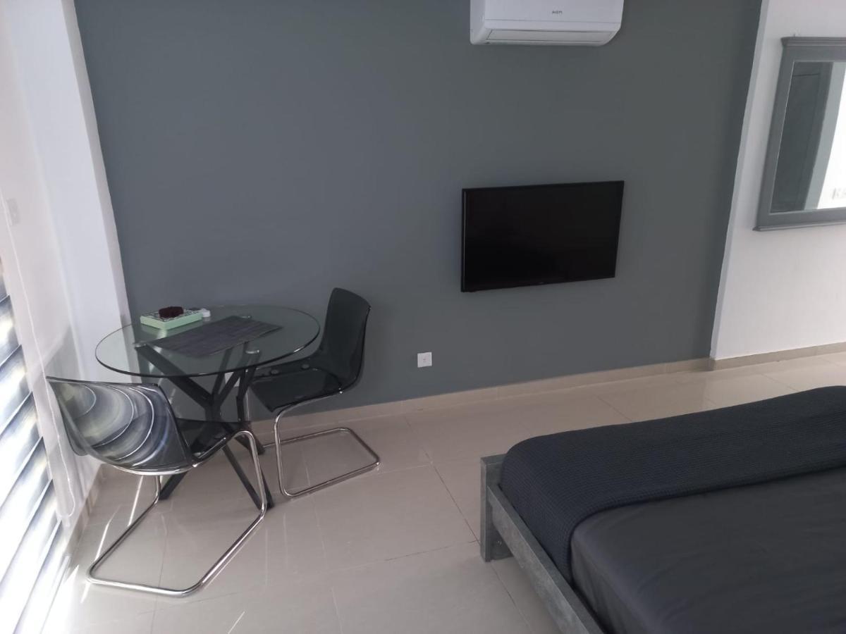 פאראלימני Modern Studio Apartment Armonia Court מראה חיצוני תמונה