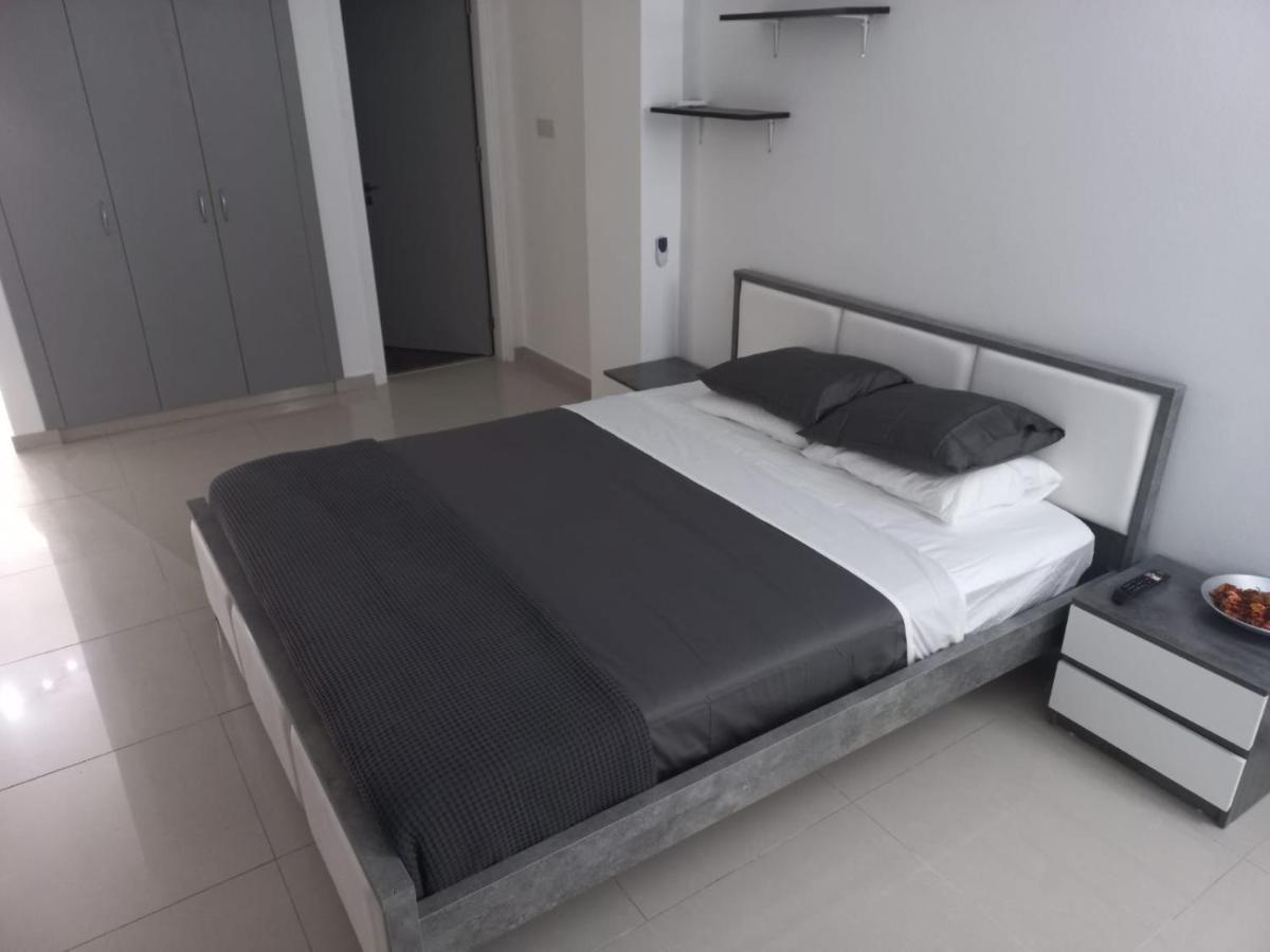 פאראלימני Modern Studio Apartment Armonia Court מראה חיצוני תמונה