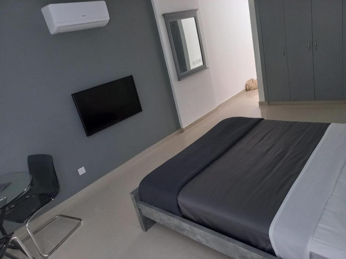 פאראלימני Modern Studio Apartment Armonia Court מראה חיצוני תמונה