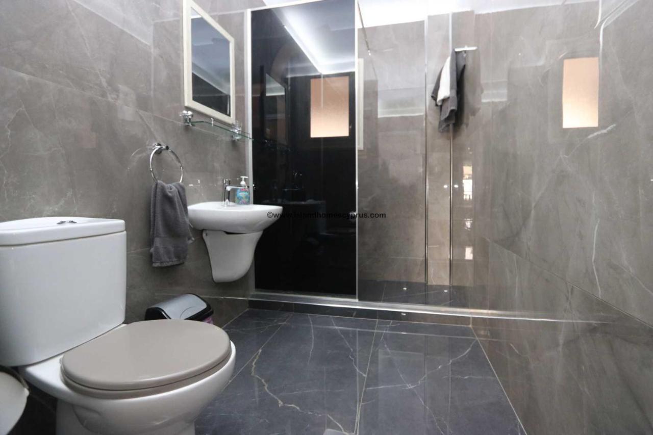 פאראלימני Modern Studio Apartment Armonia Court מראה חיצוני תמונה
